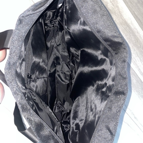 Gymshark Everyday Tote - Black - Picture 2 of 4